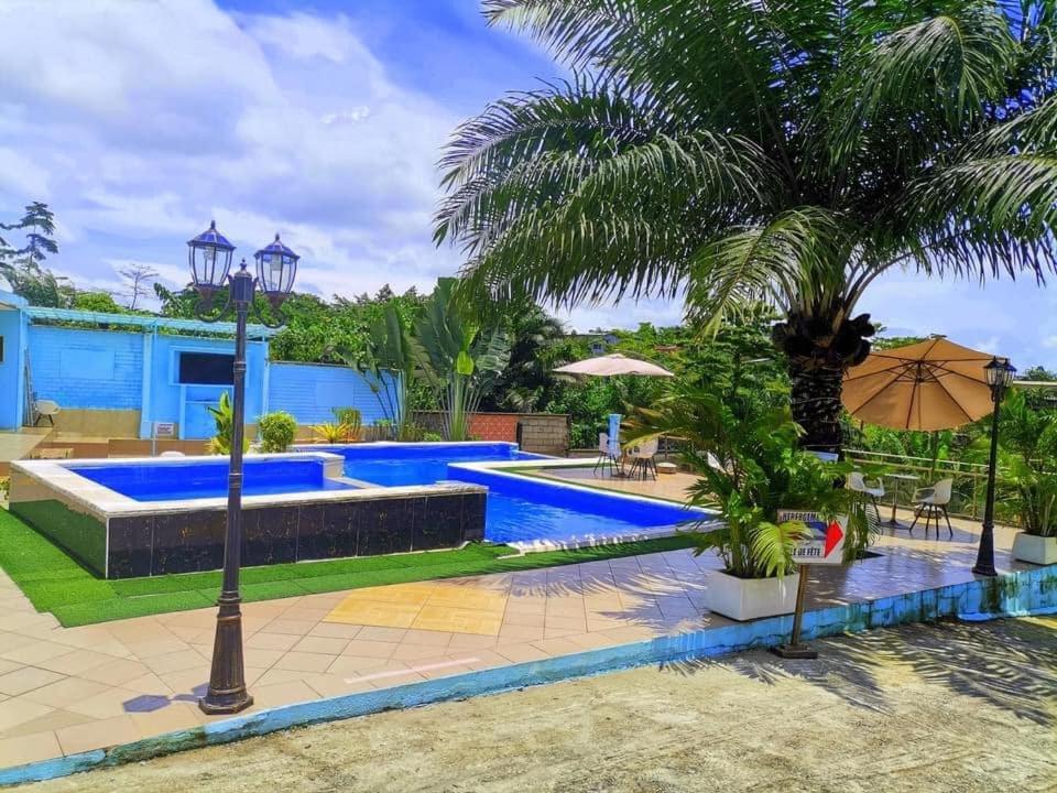 Mont Bleu Hotel Libreville Buitenkant foto