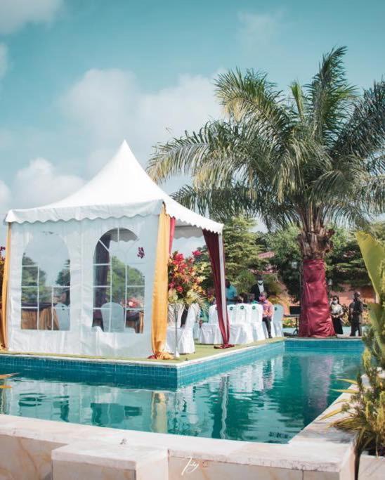 Mont Bleu Hotel Libreville Buitenkant foto